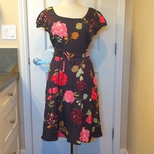 Beautiful 1940s style floral dress